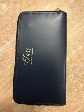 Clarks Black Leather Zip Wallet with Gold-Tone Zipper